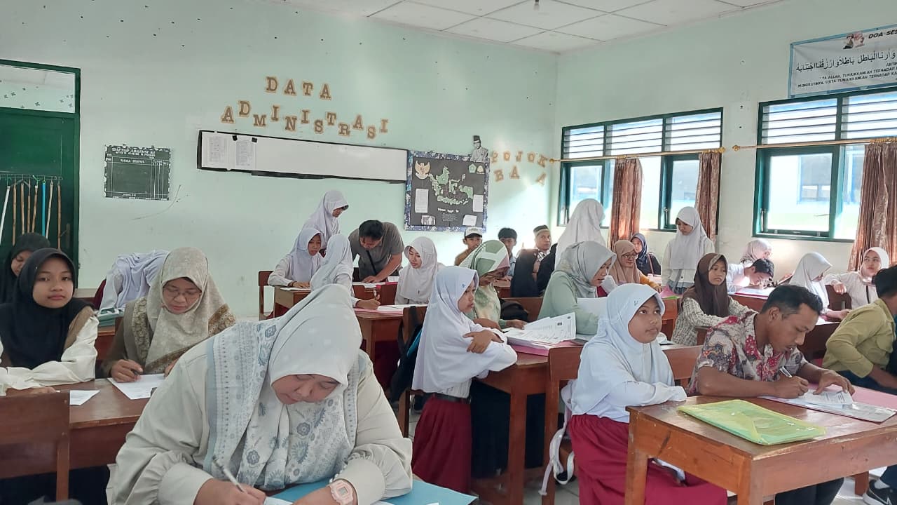 Animo Tinggi, Pendaftar PMBM MTsN 6 Kulon Progo Tembus 136 Calon Siswa Baru di Hari Pertama